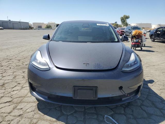 Photo 5 from auction – 2018 TESLA MODEL 3 with VIN 5YJ3E1EA9JF020028