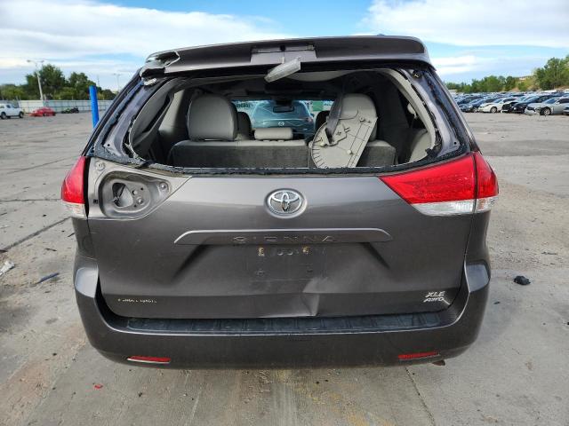 Photo 6 from auction – 2011 TOYOTA SIENNA XLE with VIN 5TDDK3DC8BS001754