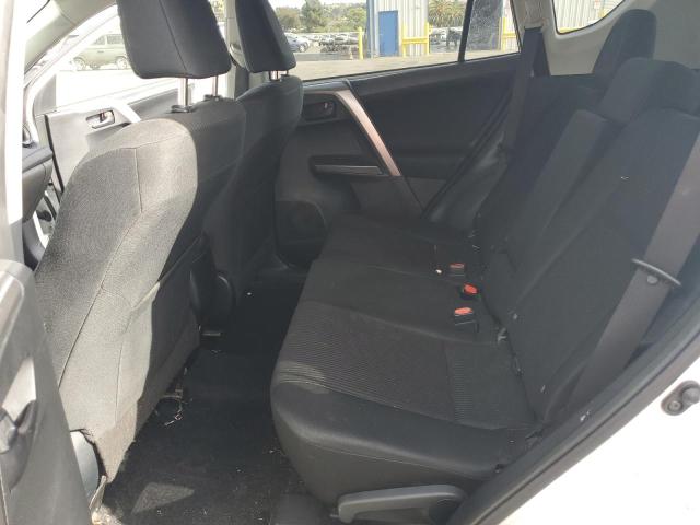 Photo 11 from auction – 2018 TOYOTA RAV4 LE with VIN JTMBFREV9JJ258707
