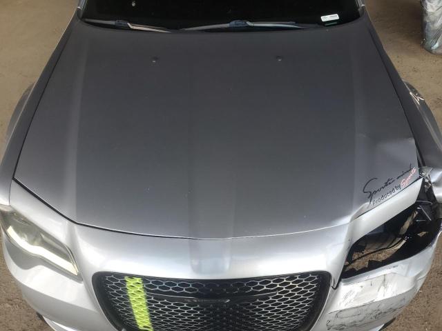 Photo 11 from auction – 2016 CHRYSLER 300 LIMITE with VIN 2C3CCAAG5GH211923
