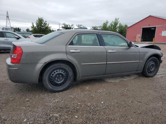 Photo 3 from auction – 2010 CHRYSLER 300 TOURIN with VIN 2C3CA5CV9AH117558