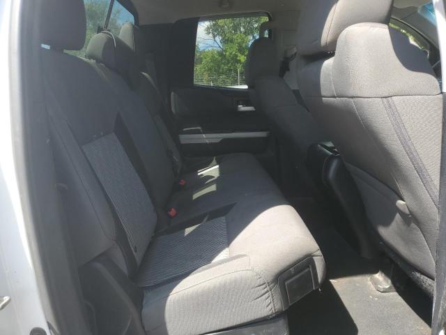 Photo 10 from auction – 2015 TOYOTA TUNDRA DOU with VIN 5TFRY5F10FX174289