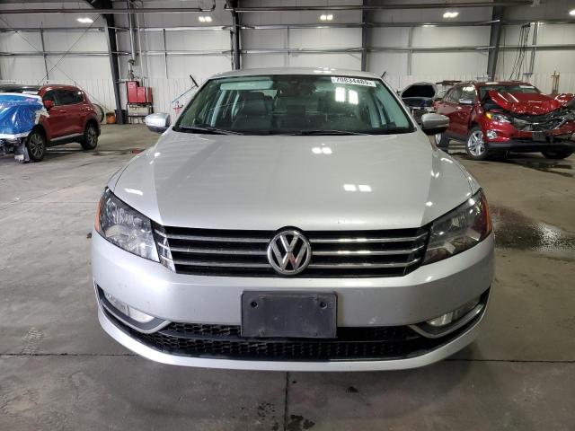 Photo 5 from auction – 2015 VOLKSWAGEN PASSAT with VIN 1VWAS7A34FC099068