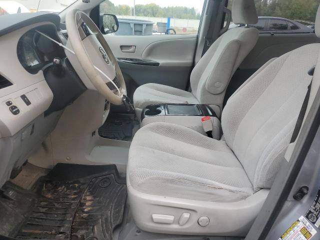 Photo 7 from auction – 2013 TOYOTA SIENNA LE with VIN 5TDKK3DC1DS297906