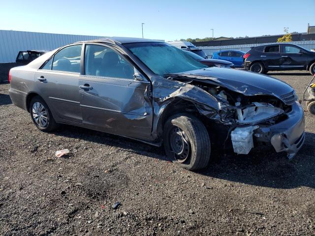 Photo 4 from auction – 2002 TOYOTA CAMRY with VIN 4T1BE32K12U555069