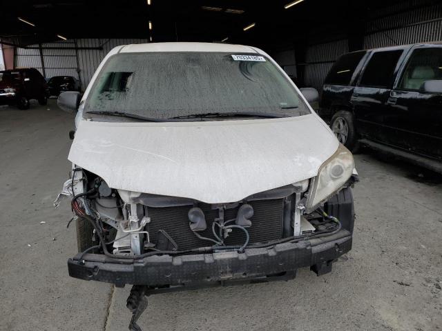 Photo 5 from auction – 2018 TOYOTA SIENNA L with VIN 5TDZZ3DC3JS952718