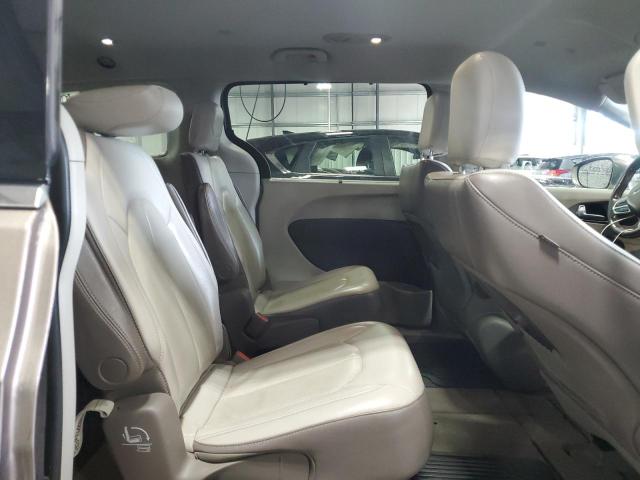 Фото 11 с аукциона – 2018 CHRYSLER PACIFICA T с VIN 2C4RC1BG2JR235781
