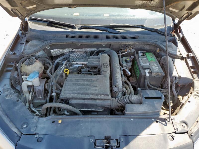 Photo 11 from auction – 2017 VOLKSWAGEN JETTA S with VIN 3VW167AJ3HM360808