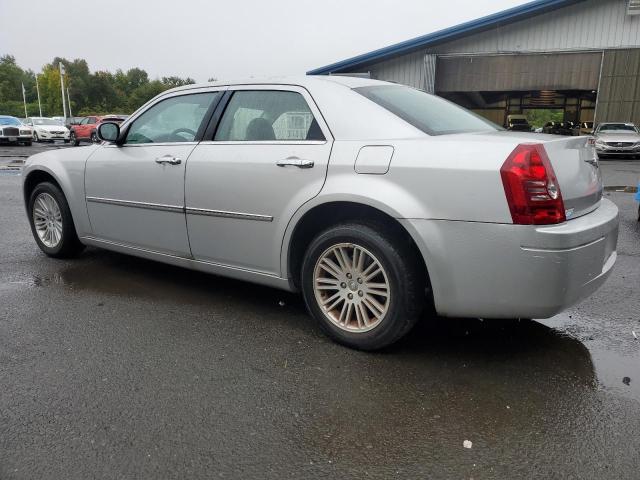 Photo 2 from auction – 2010 CHRYSLER 300 TOURING with VIN 2C3CA5CV2AH241719