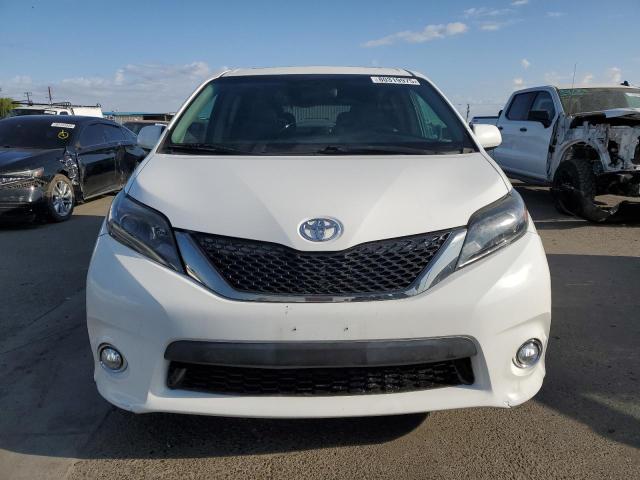 Photo 5 from auction – 2016 TOYOTA SIENNA SE with VIN 5TDXK3DCXGS764461