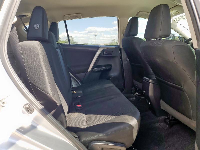 Photo 11 from auction – 2018 TOYOTA RAV4 LE with VIN 2T3ZFREV0JW468466