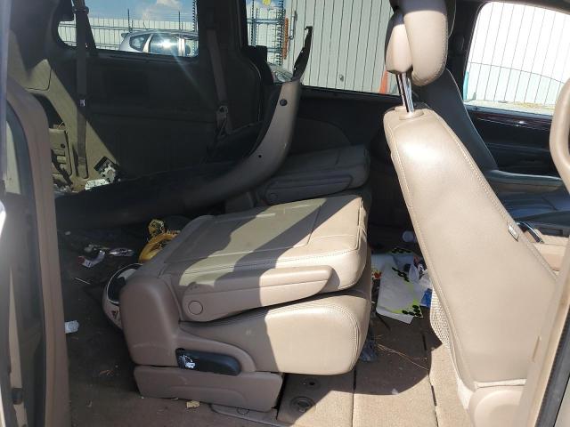 Photo 11 from auction – 2015 CHRYSLER TOWN & COU with VIN 2C4RC1CG8FR572428