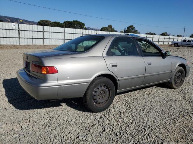 Photo 3 from auction – 2000 TOYOTA CAMRY CE with VIN JT2BG22K5Y0470771