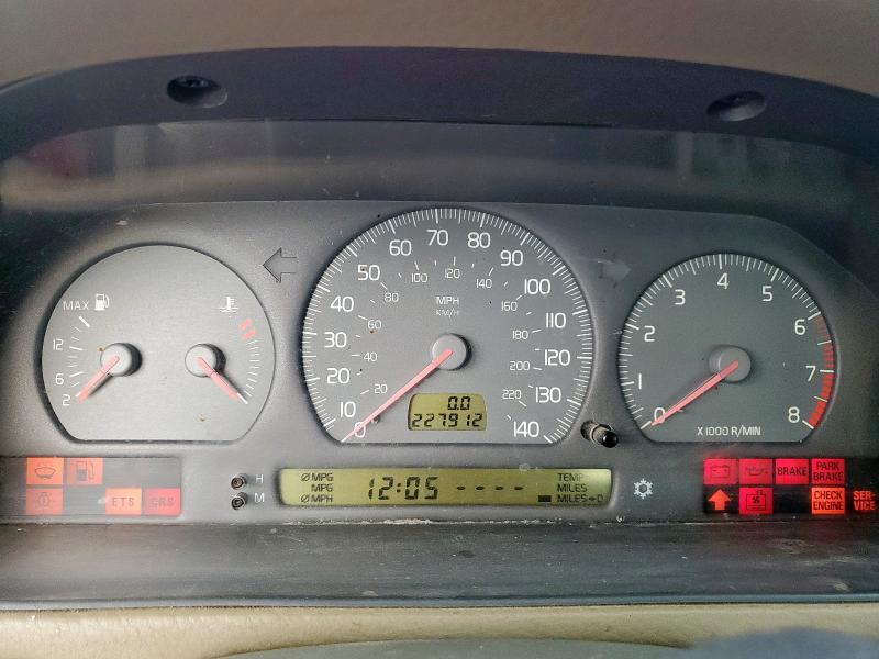 Photo 9 from auction – 1999 VOLVO S70 with VIN YV1LS55A6X2619667