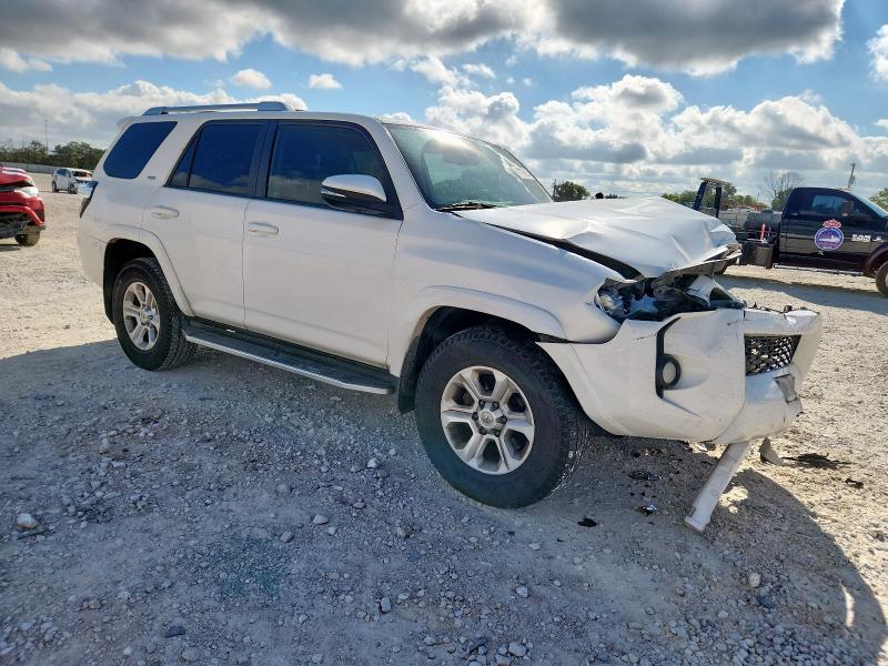 Photo 4 from auction – 2016 TOYOTA 4RUNNER SR with VIN JTEZU5JR2G5118209