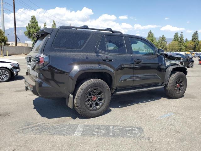 Photo 3 from auction – 2025 TOYOTA 4RUNNER LI with VIN JTEVB5BR0S5005483