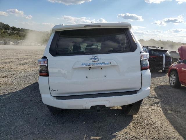 Photo 6 from auction – 2018 TOYOTA 4RUNNER SR with VIN JTEBU5JR1J5541307