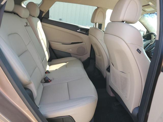 Photo 11 from auction – 2017 HYUNDAI TUCSON LIM with VIN KM8J3CA42HU435942