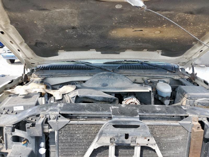 Photo 11 from auction – 2004 CHEVROLET SILVERADO with VIN 1GCEK19T14E327325