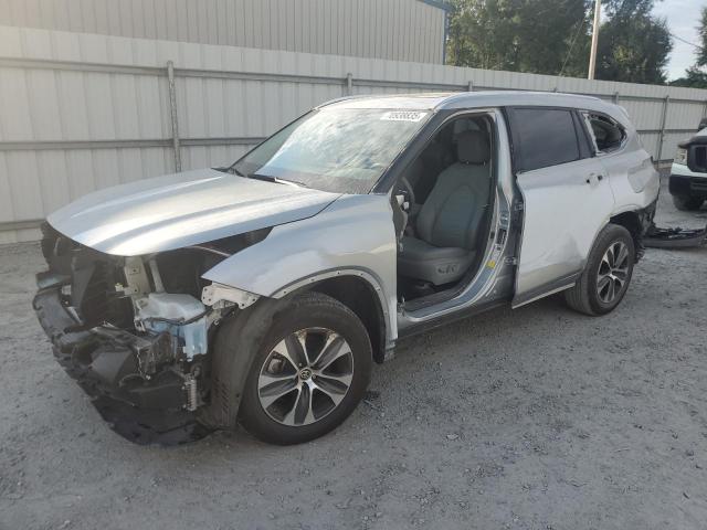 TOYOTA HIGHLANDER XLE 2021 with VIN 5TDGZRAH4MS062128 - Photo from auction