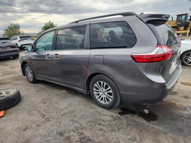 Photo 2 from auction – 2019 TOYOTA SIENNA XLE with VIN 5TDYZ3DC1KS972771