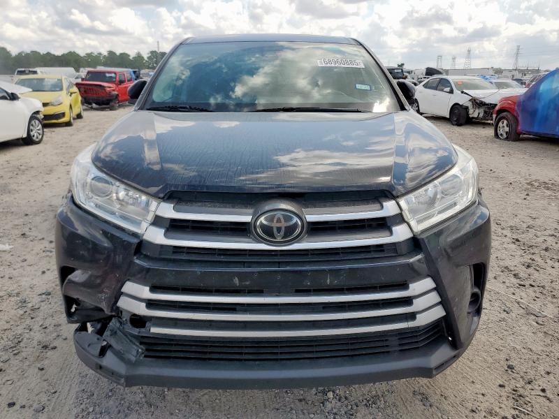 Photo 5 from auction – 2019 TOYOTA HIGHLANDER LE with VIN 5TDBZRFH7KS945110