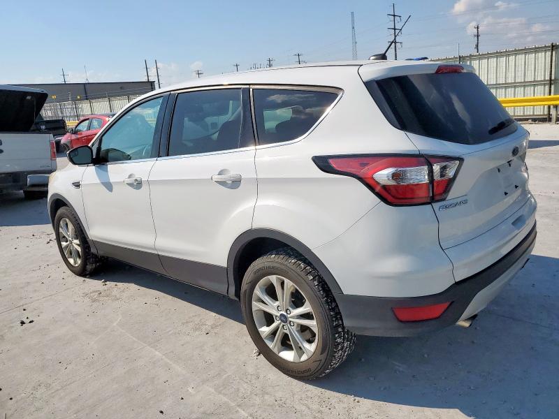 Foto 2 de la subasta – 2017 FORD ESCAPE SE con VIN 1FMCU0GD2HUB42408