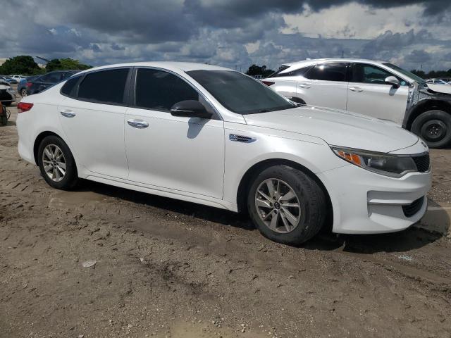 Photo 4 from auction – 2016 KIA OPTIMA LX with VIN 5XXGT4L38GG042380