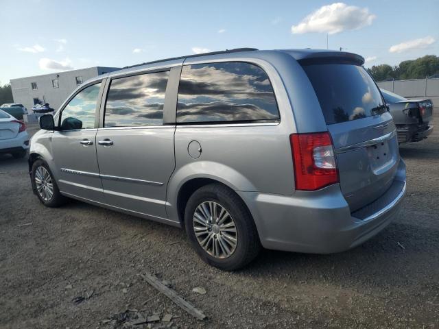 Photo 2 from auction – 2016 CHRYSLER TOWN & COU with VIN 2C4RC1CG2GR252393