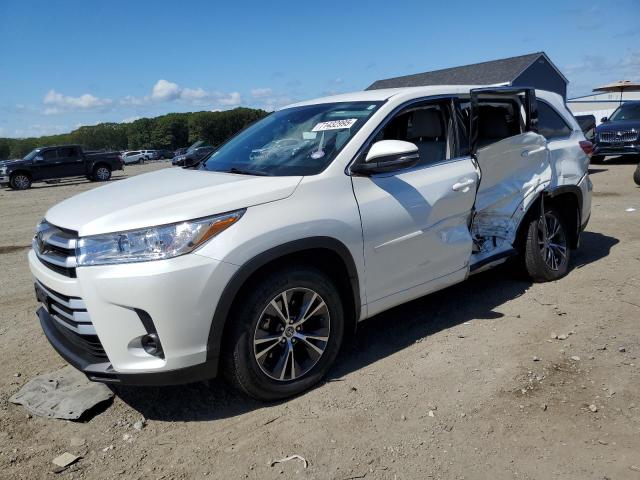 TOYOTA HIGHLANDER LE 2018 with VIN 5TDBZRFHXJS910673 - Photo from auction