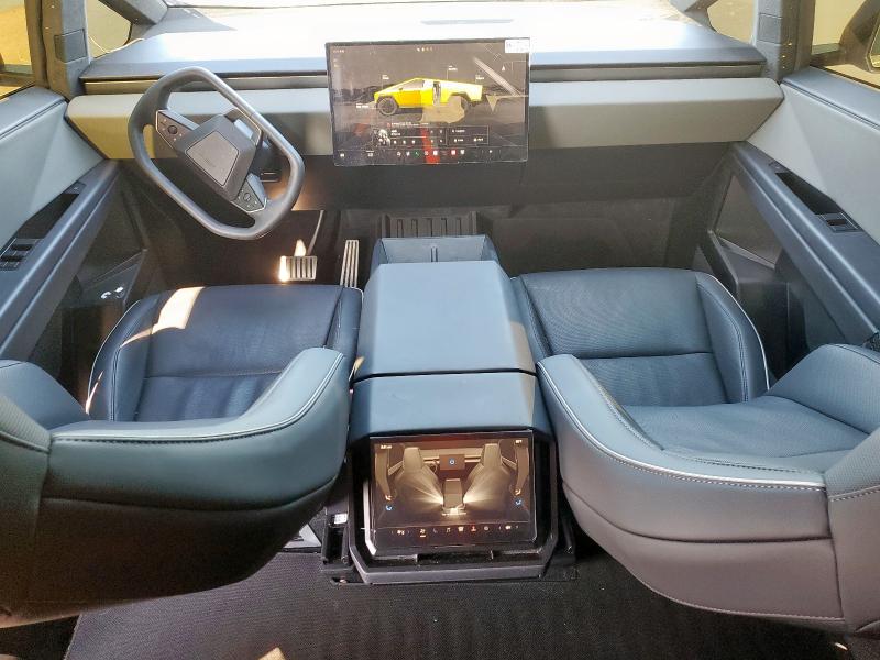 Photo 8 from auction – 2025 TESLA CYBERTRUCK with VIN 7G2CEHED0SA072971