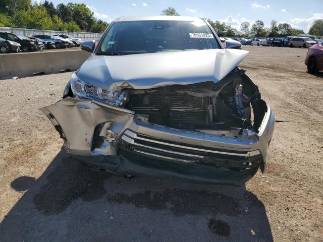 Photo 5 from auction – 2019 TOYOTA HIGHLANDER with VIN 5TDBGRFHXKS078422