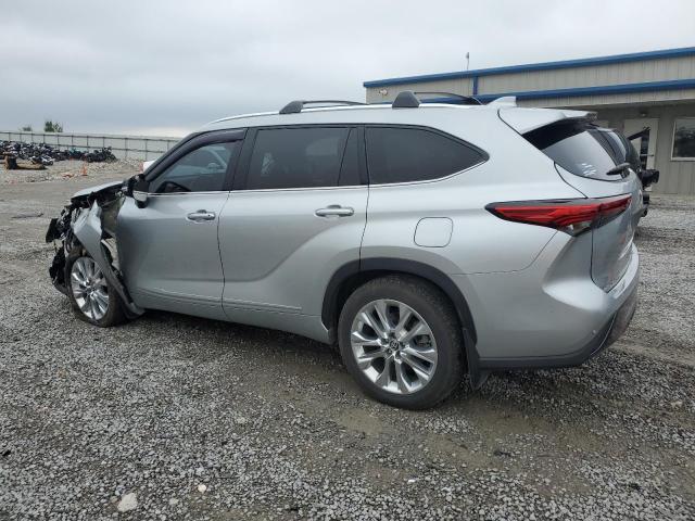 Photo 2 from auction – 2022 TOYOTA HIGHLANDER with VIN 5TDDZRBH0NS190658