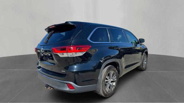 Photo 3 from auction – 2018 TOYOTA HIGHLANDER with VIN 5TDBZRFH5JS818211