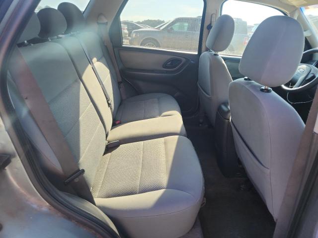 Photo 11 from auction – 2005 FORD ESCAPE with VIN 1FMYU93185KC50917