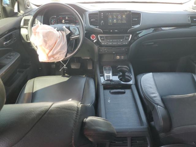 Photo 8 from auction – 2019 HONDA PILOT TOURING with VIN 5FNYF5H91KB004435