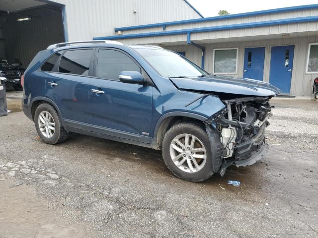 Photo 4 from auction – 2015 KIA SORENTO LX with VIN 5XYKTCA65FG564900