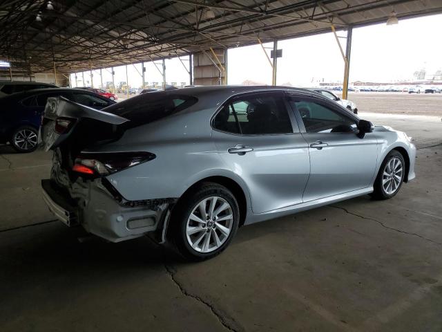 Photo 3 from auction – 2022 TOYOTA CAMRY with VIN 4T1C11AK6NU668901