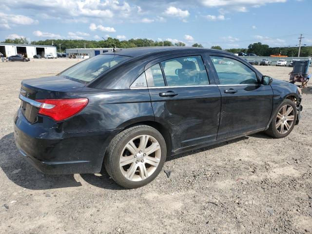 Photo 3 from auction – 2013 CHRYSLER 200 LX with VIN 1C3CCBAB3DN733110