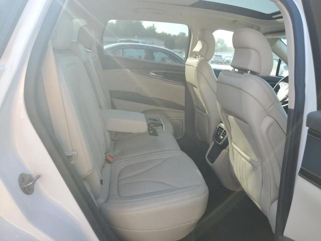 Photo 10 from auction – 2016 LINCOLN MKX RESERV with VIN 2LMTJ6LRXGBL57976