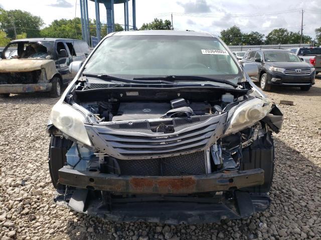 Photo 5 from auction – 2011 TOYOTA SIENNA XLE with VIN 5TDYK3DC3BS118613