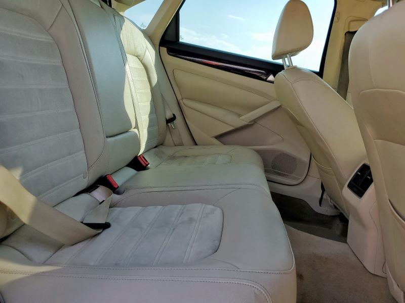 Photo 10 from auction – 2014 VOLKSWAGEN PASSAT SEL with VIN 1VWCM7A37EC095677