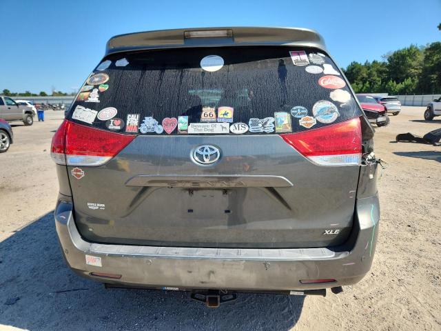 Photo 6 from auction – 2013 TOYOTA SIENNA XLE with VIN 5TDYK3DC2DS378472