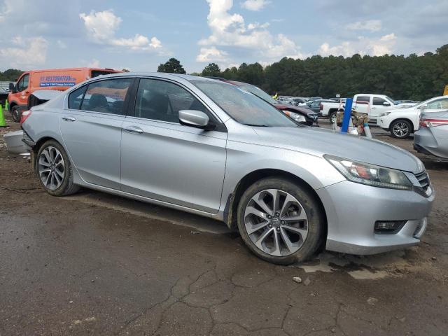 Photo 4 from auction – 2015 HONDA ACCORD SPO with VIN 1HGCR2F50FA018035