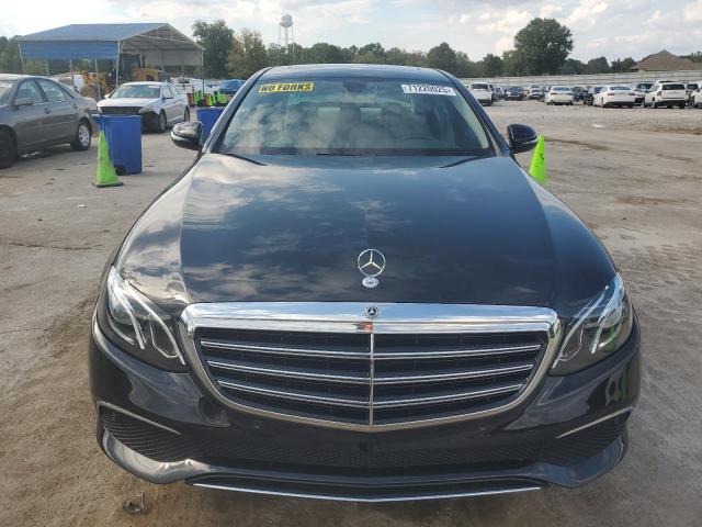 Photo 5 from auction – 2018 MERCEDES-BENZ E 300 with VIN WDDZF4JB6JA465140