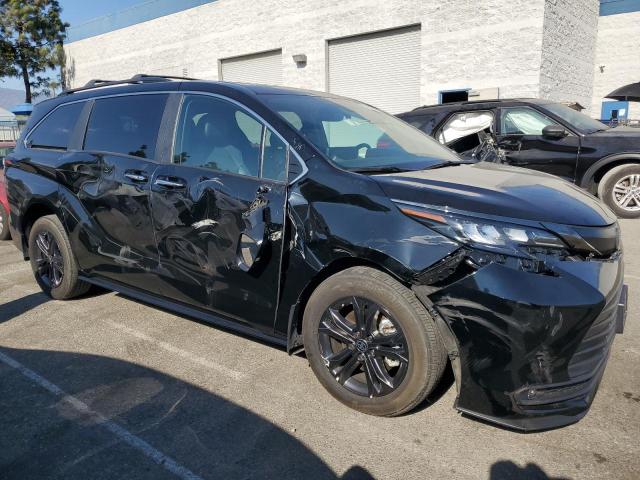 Photo 4 from auction – 2017 TOYOTA SIENNA XSE with VIN 5TDCSKFC1RS114829