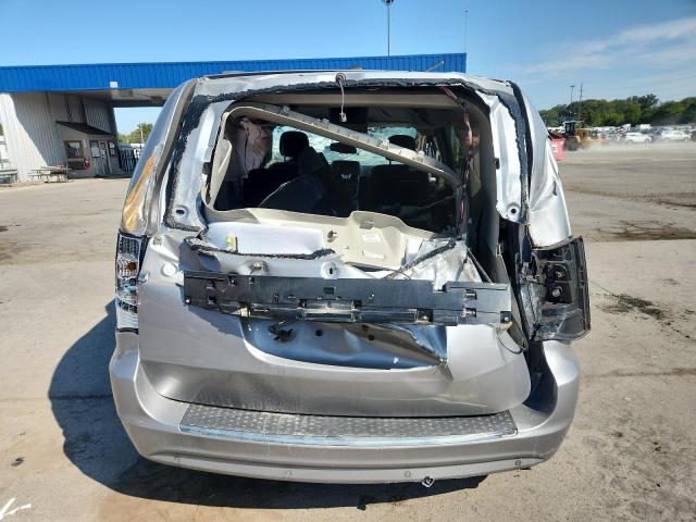 Photo 6 from auction – 2014 CHRYSLER TOWN & COU with VIN 2C4RC1CG1ER107746