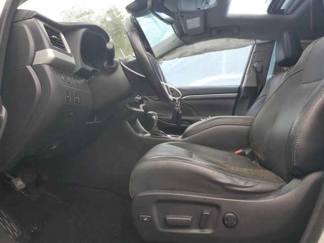 Photo 7 from auction – 2017 TOYOTA HIGHLANDER with VIN 5TDDZRFH7HS439617