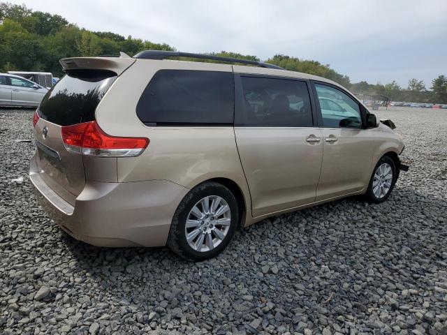 Photo 3 from auction – 2011 TOYOTA SIENNA XLE with VIN 5TDYK3DCXBS037690