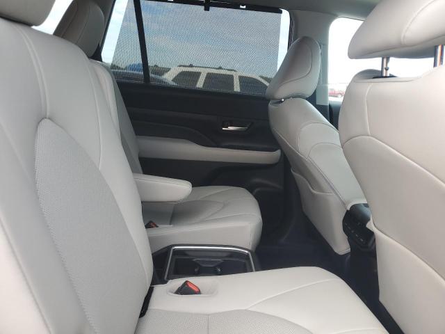Photo 11 from auction – 2025 TOYOTA GRAND HIGH with VIN 5TDAAAB50SS084823